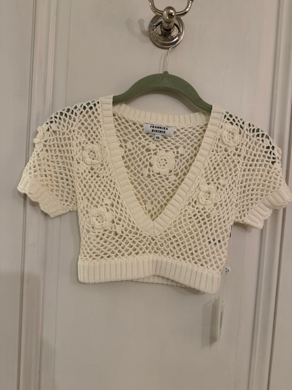 Frankies Bikinis Cream Crochet Floral Applique Crop Top